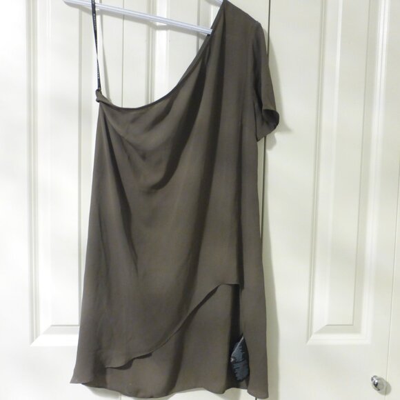 MARCIANO by GUESS olive green long chiffon one shoulder top - Picture 1 of 7